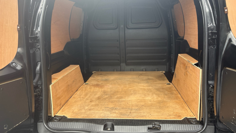 Nissan Townstar L1 Petrol 1.3 Tekna Van